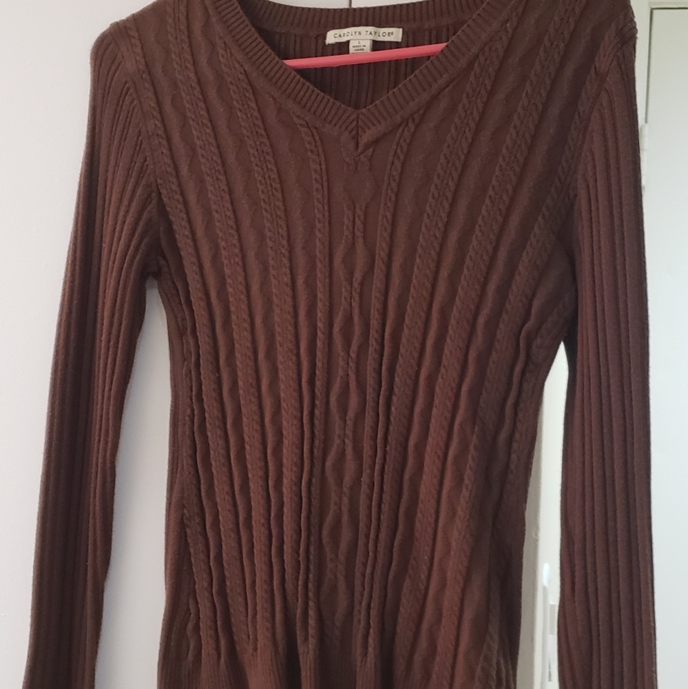 Ladies brown V Neck cable knit sweater